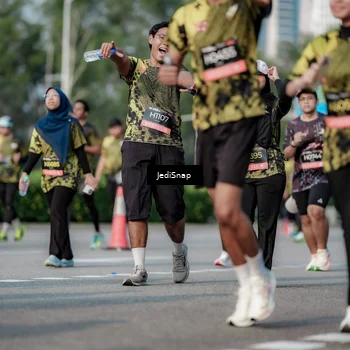Runner Photo 6833939