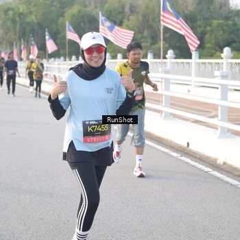 Runner Photo 6833942