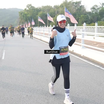 Runner Photo 6833954