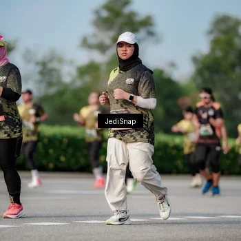 Runner Photo 6833987