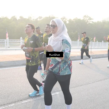 Runner Photo 6834006
