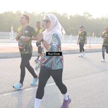 Runner Photo 6834009