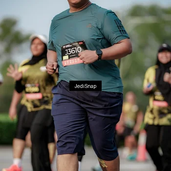Runner Photo 6834016