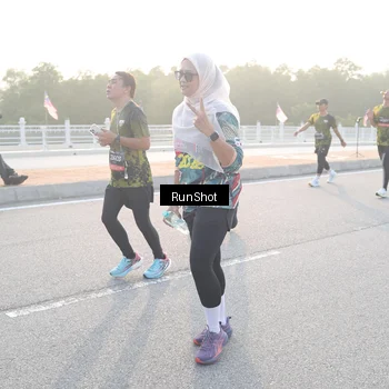 Runner Photo 6834017