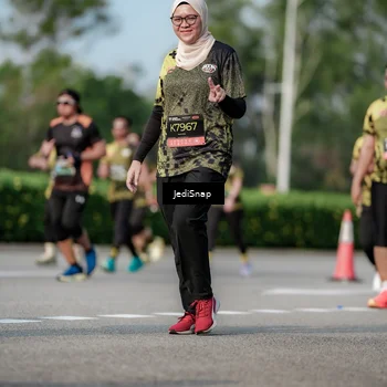 Runner Photo 6834024