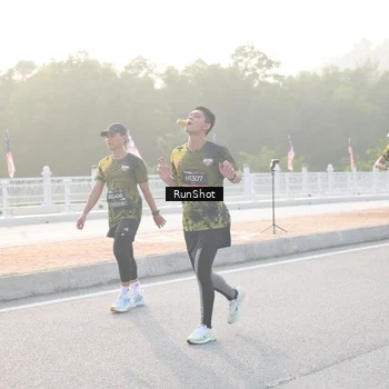 Runner Photo 6834032