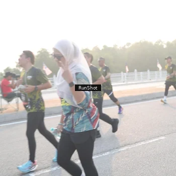Runner Photo 6834033