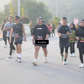 Runner Photo 6834042