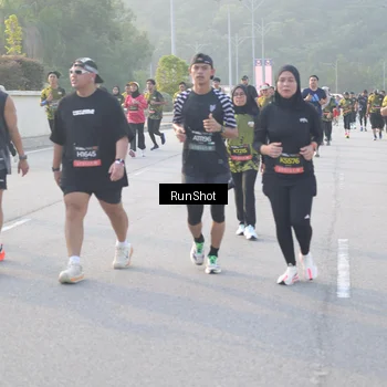 Runner Photo 6834047