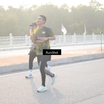 Runner Photo 6834048