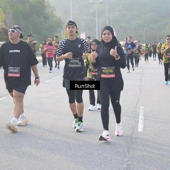 Runner Photo 6834053
