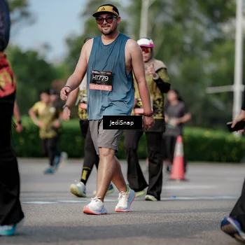 Runner Photo 6834060