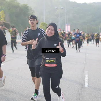 Runner Photo 6834072