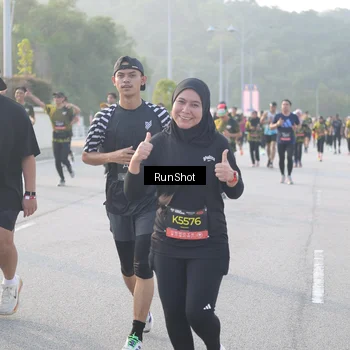 Runner Photo 6834073