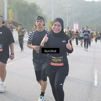Runner Photo 6834075
