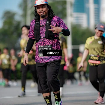 Runner Photo 6834079