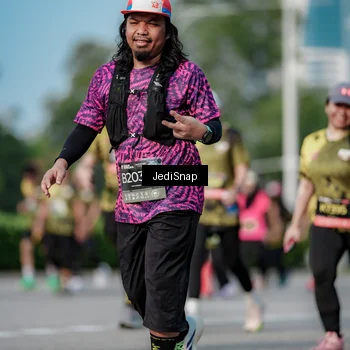 Runner Photo 6834089