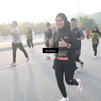Runner Photo 6834101