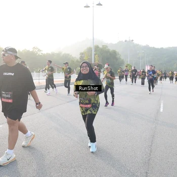 Runner Photo 6834112