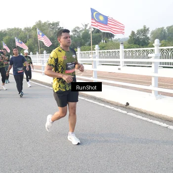 Runner Photo 6834126