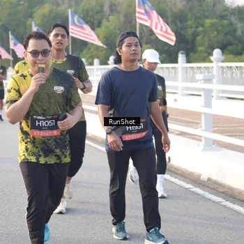 Runner Photo 6834136