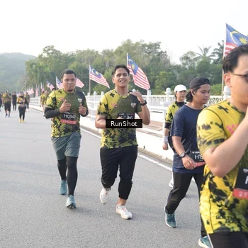 Runner Photo 6834143