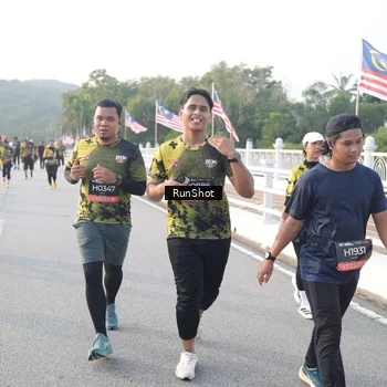 Runner Photo 6834147