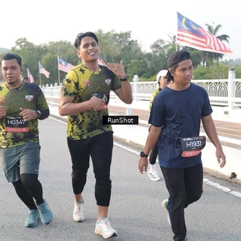 Runner Photo 6834151