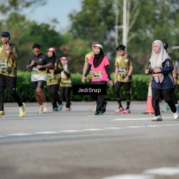 Runner Photo 6834164