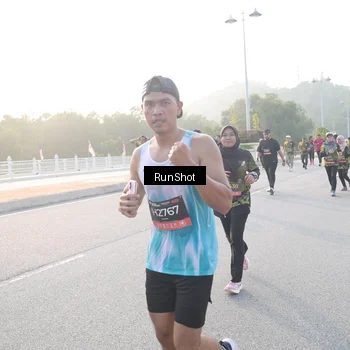 Runner Photo 6834180