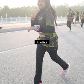 Runner Photo 6834198