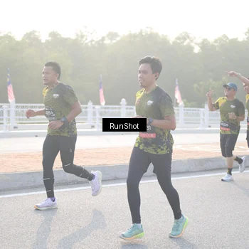 Runner Photo 6834210