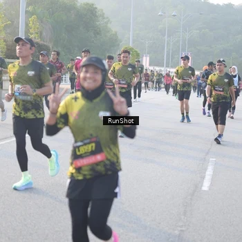 Runner Photo 6834254