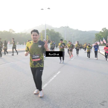 Runner Photo 6834260