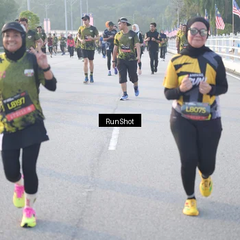 Runner Photo 6834276