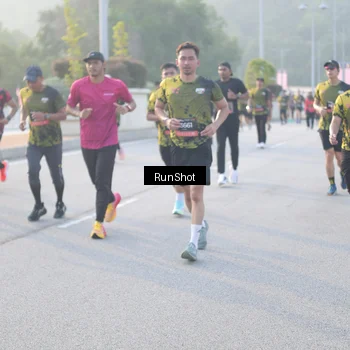 Runner Photo 6834284
