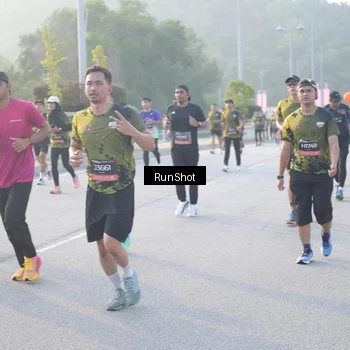 Runner Photo 6834285