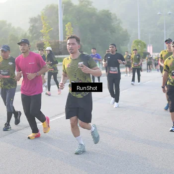 Runner Photo 6834288