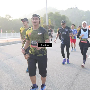 Runner Photo 6834310