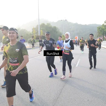 Runner Photo 6834313