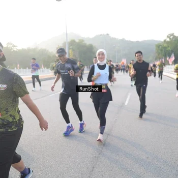 Runner Photo 6834318