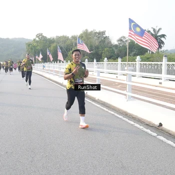 Runner Photo 6834357