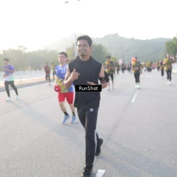 Runner Photo 6834358