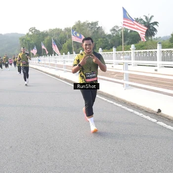 Runner Photo 6834361
