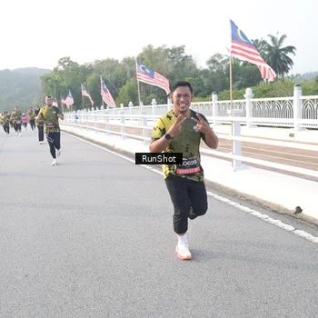 Runner Photo 6834364