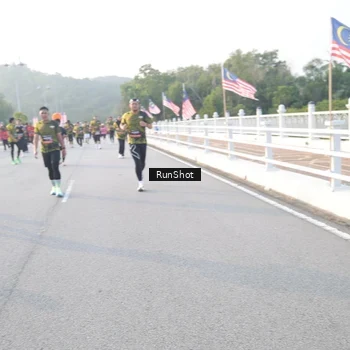 Runner Photo 6834365