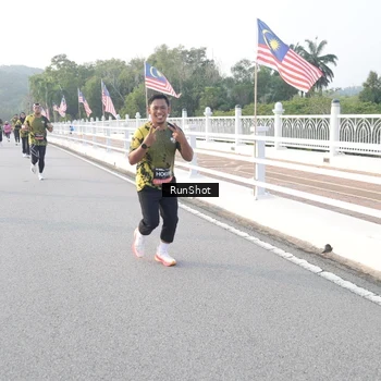 Runner Photo 6834367