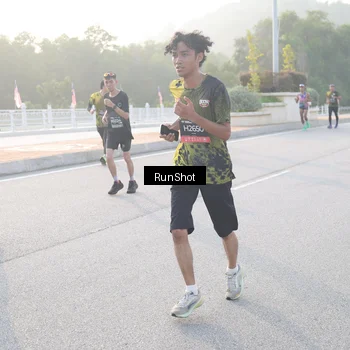 Runner Photo 6834377
