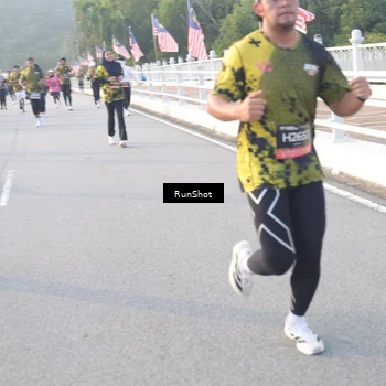 Runner Photo 6834386