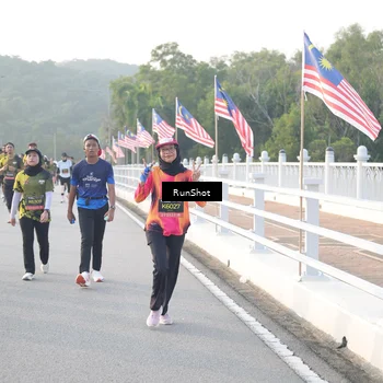 Runner Photo 6834388